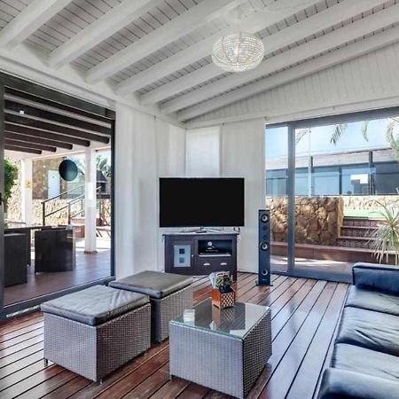 Villa Cobas Con Piscina Y Privada Triquivijate Extérieur photo