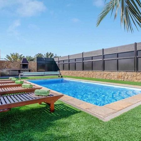 Villa Cobas Con Piscina Y Privada Triquivijate Extérieur photo