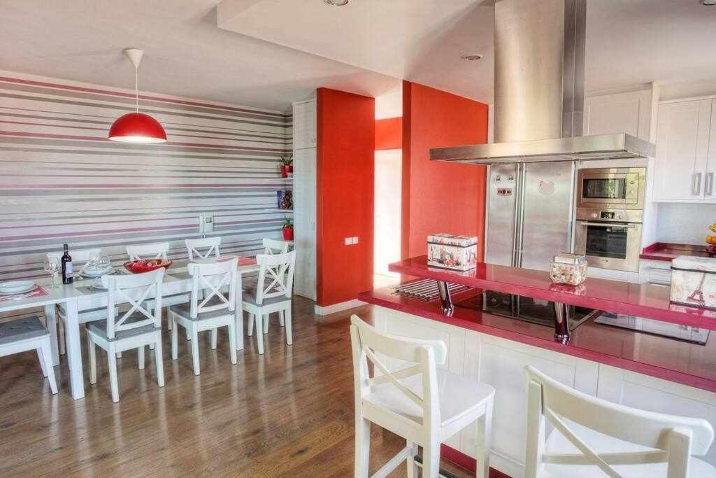 Villa Cobas Con Piscina Y Privada Triquivijate Extérieur photo